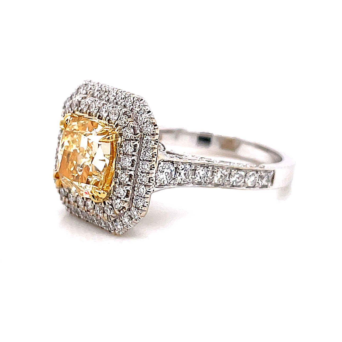 Anillo con doble halo de color amarillo intenso elegante y cojín de 18 k Twt 2,71