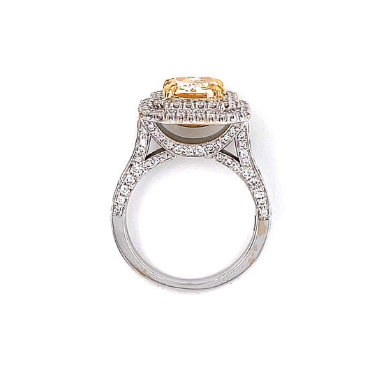 Anillo con doble halo de color amarillo intenso elegante y cojín de 18 k Twt 2,71